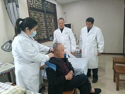 传承中医适宜技术 守护辖区居民健康