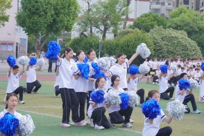 青春展风采 奋进正当时