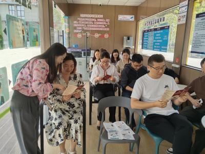长江市场社区开展国际安全知识宣传教育活动