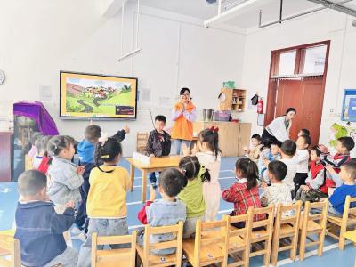 夷陵区直属机关幼儿园冯家湾分园开展“家长助教月”第二季活动