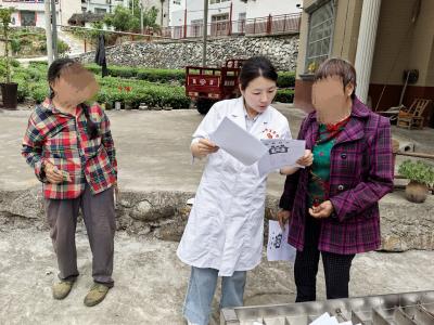 党员先锋暖民心 健康服务零距离
