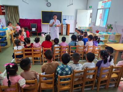 分乡镇萌娃健康体检之旅