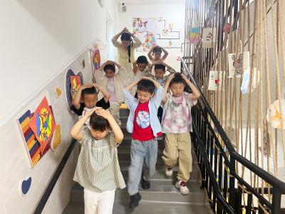 以“练”筑防 临“震”从容