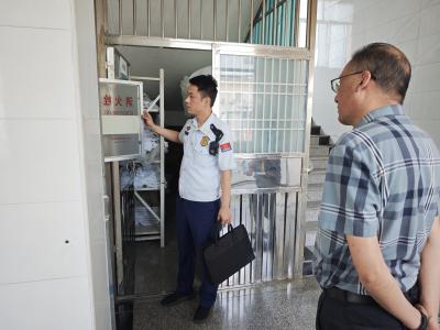 把好节前“安全关” 筑牢医疗“防火墙”