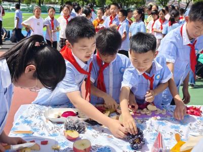 劳动励心智 实践促成长