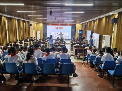 “八段锦”进校园，中医养生助成长