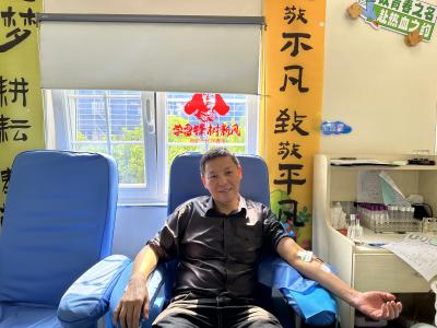 区人社局开展无偿献血活动