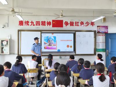 太平溪派出所：警筑安全网 护航成长路
