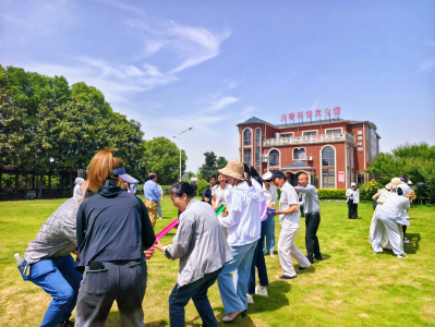 三斗坪镇举办“月季有爱·携手同行”全国助残日融合体验活动
