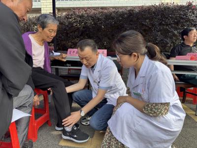 专家下沉惠民生 健康服务暖民心