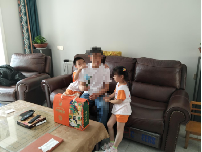 锦江社区：粽香传情暖夕阳 幼童孝行润心田