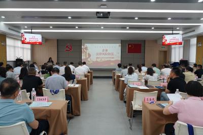 鸦鹊岭镇：法治“礼包”进企业 “典”亮企业法治路