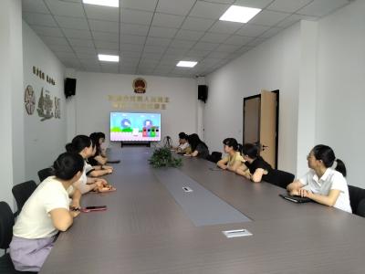 看视频学分类 走街巷传环保