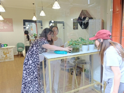 翻坛倒罐除隐患 筑牢防蚊安全线