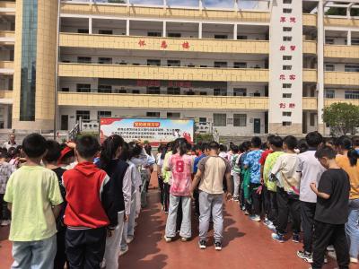 医校携手护明眸 爱眼知识进校园