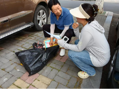 垃圾分类上门讲 环保意识 “驻”心房