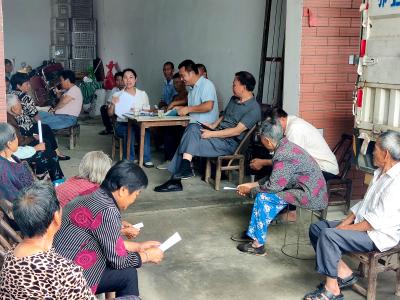 夷陵区鸦鹊岭镇：屋场会上讲方案 房前屋后焕新颜
