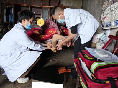 术后换药陷困境 上门服务解民忧