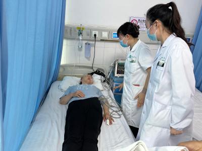 拒收红包显医德，廉洁行医暖人心