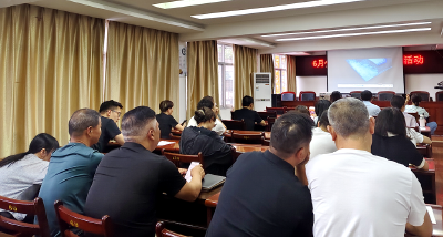乐天溪镇：禁毒宣传进机关 筑牢防线护平安