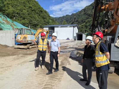 樟村坪镇：深入基层 为重点项目安全“把脉问诊”