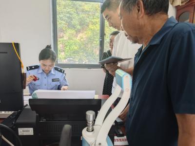 黄花派出所开设高考政审绿色通道