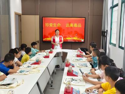 禁毒宣传进社区 筑牢青少年防毒墙