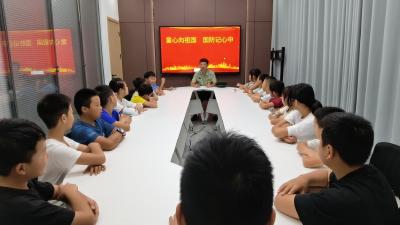 退役军人进托班 国防教育润童心