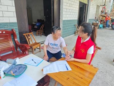 以爱为引，让中医智慧叩响健康之门​