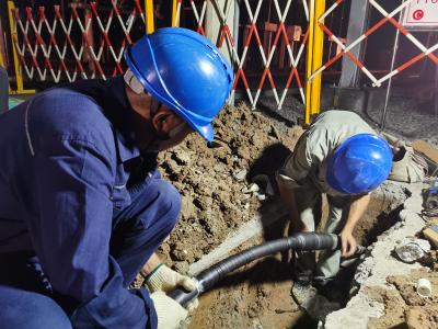 夷陵供电：昼夜抢修  全力保障迎峰度夏用电安全