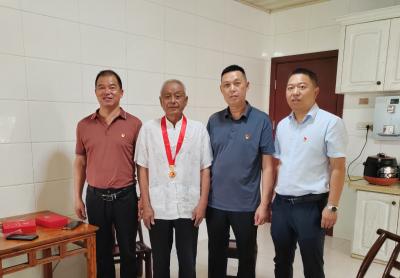 五十载初心如磐 薪火相传颂党恩