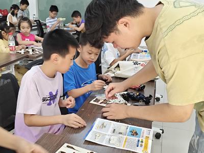 拼装小发明，阳光动力点亮童心