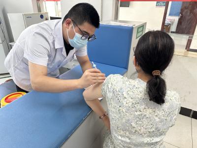 夷陵区鸦鹊岭镇：精准开出疫苗处方 守护辖区村民健康