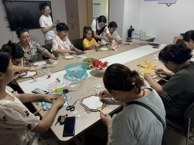 指尖传非遗 扇间绘蝶韵