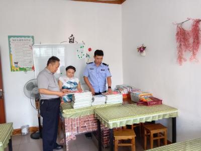 开展校外托管联合检查 筑牢学生安全防线