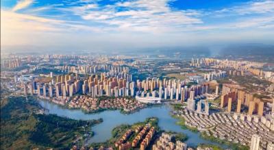 区委理论学习中心组举行2025年第9次集体学习
