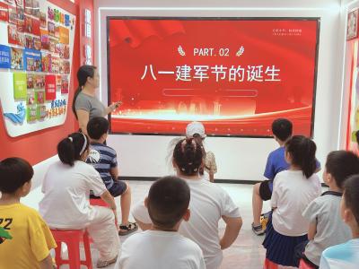 共忆峥嵘岁月 传承红色基因