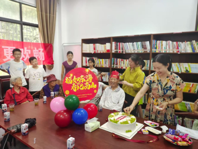 三斗坪镇柏果埫村工会：“娘家人”的贴心守护