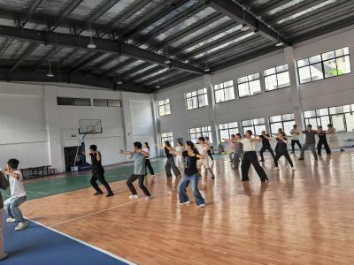 中医养生瑰宝“八段锦”走进卫生院 推动基层中医药文化普及