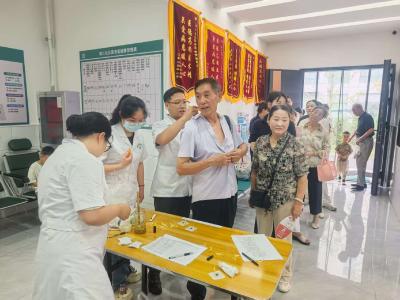 三伏贴进社区，居民共享“夏日养生礼”