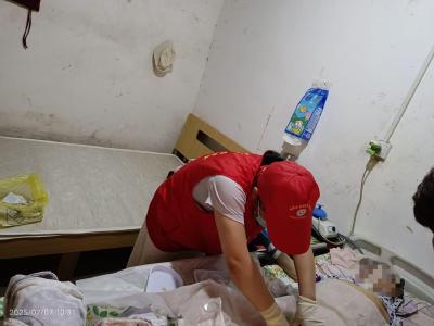 家医服务进家门，贴心关怀显真情