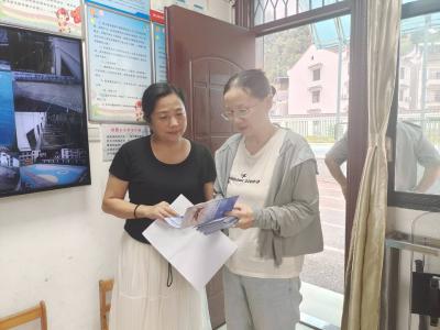 医校联动护健康 筑牢校园“防蚊墙”