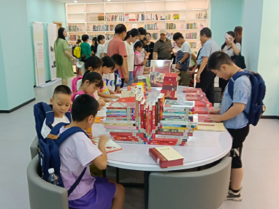赓续红色基因 书香筑梦未来
