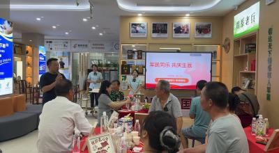 夷陵邮政黄金路支局“军邮驿站”浓情举办“八一”建军节主题活动