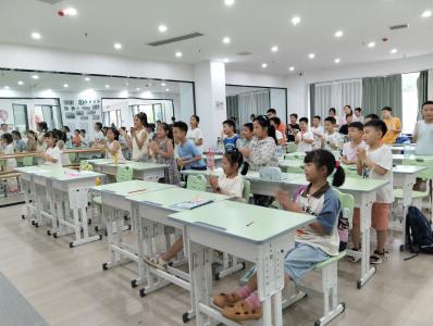 绿洲社区：童心绽放 温情续航