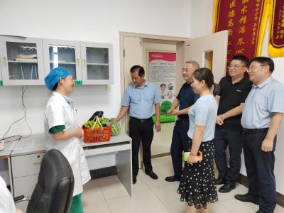 情系医师节 暖心送清凉