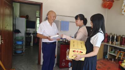 果香传情递清凉 初心不改话发展