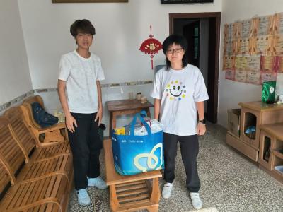 鸦鹊岭：情系学子筑梦未来，​暖心礼包助力启航