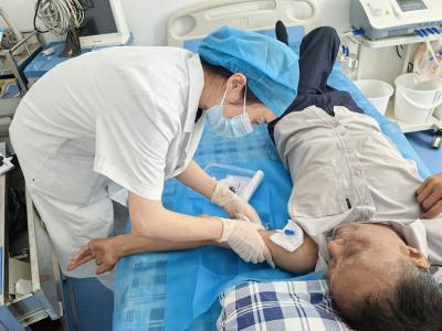 家门口的导管维护暖人心