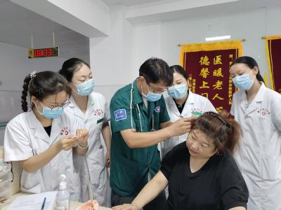 学用结合促提升 中医适宜技术落地临床